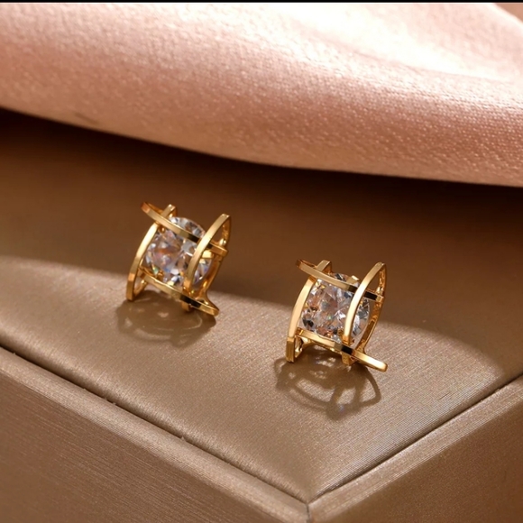 Jewelry - SOLD SOLD Gold Diamond Stud Earrings